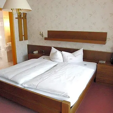Olympia 3*